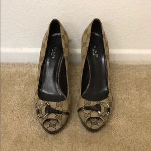 A nice pair of Gucci Heals